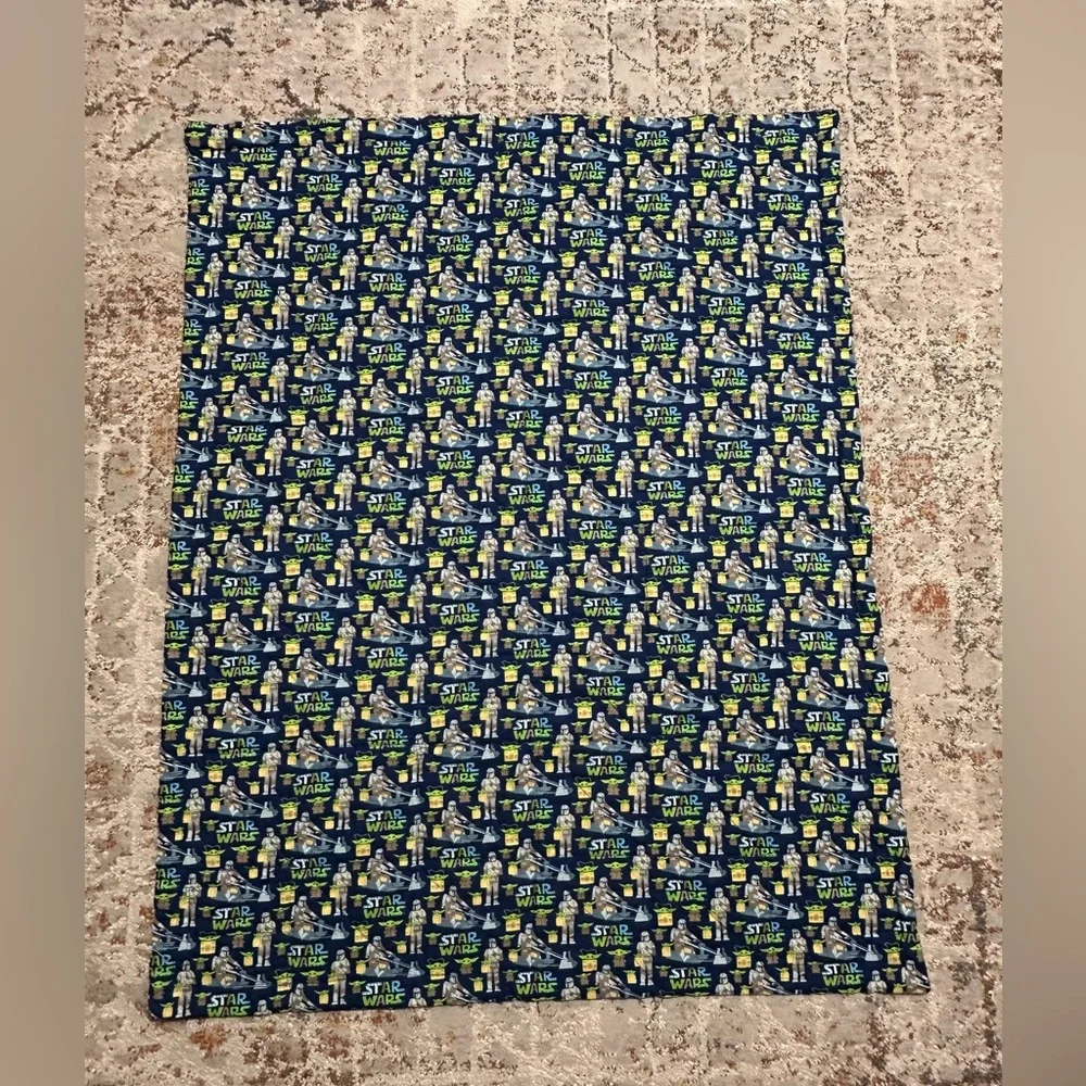STAR WARS quilt reversible patterns size 45 x 36